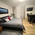 Tunnel - Nordbahntrasse, Kontaktloser Self-check-in, Netflix * Wuppertal