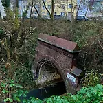 Tunnel - Nordbahntrasse, Kontaktloser Self-check-in, Netflix