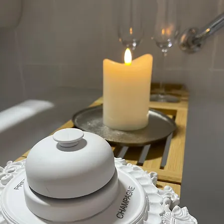 Tunnel - Nordbahntrasse, Kontaktloser Self-check-in, Netflix *