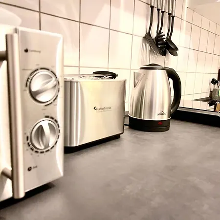 Tunnel - Nordbahntrasse, Kontaktloser Self-check-in, Netflix * Wuppertal