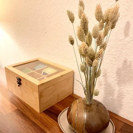 Tunnel - Nordbahntrasse, Kontaktloser Self-check-in, Netflix *