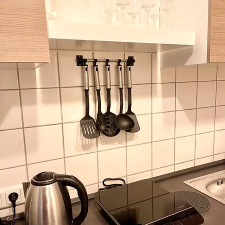 Tunnel - Nordbahntrasse, Kontaktloser Self-check-in, Netflix Wuppertal