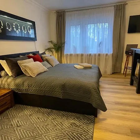 Tunnel - Nordbahntrasse, Kontaktloser Self-check-in, Netflix Appartement *