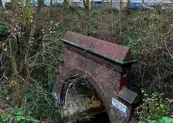 Tunnel - Nordbahntrasse, Kontaktloser Self-check-in, Netflix